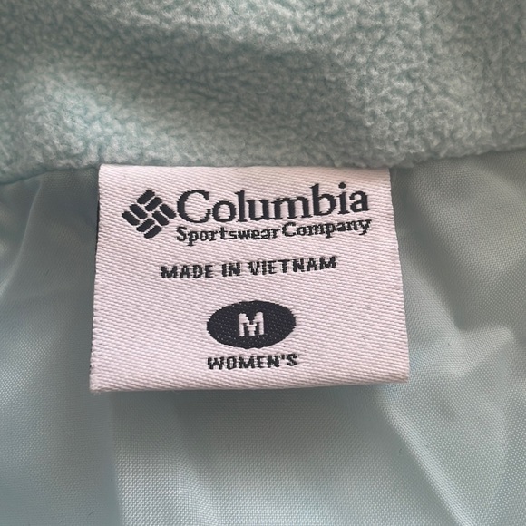 Columbia Women’s Quilted Winter Vest in Light Aqua, Size M - Picture 4 of 4